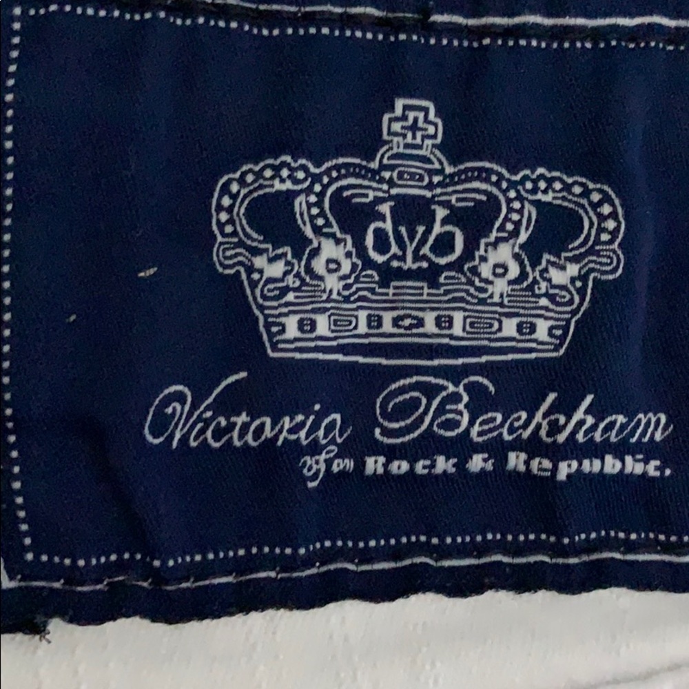 Mini shorts - Picture 3 of 3